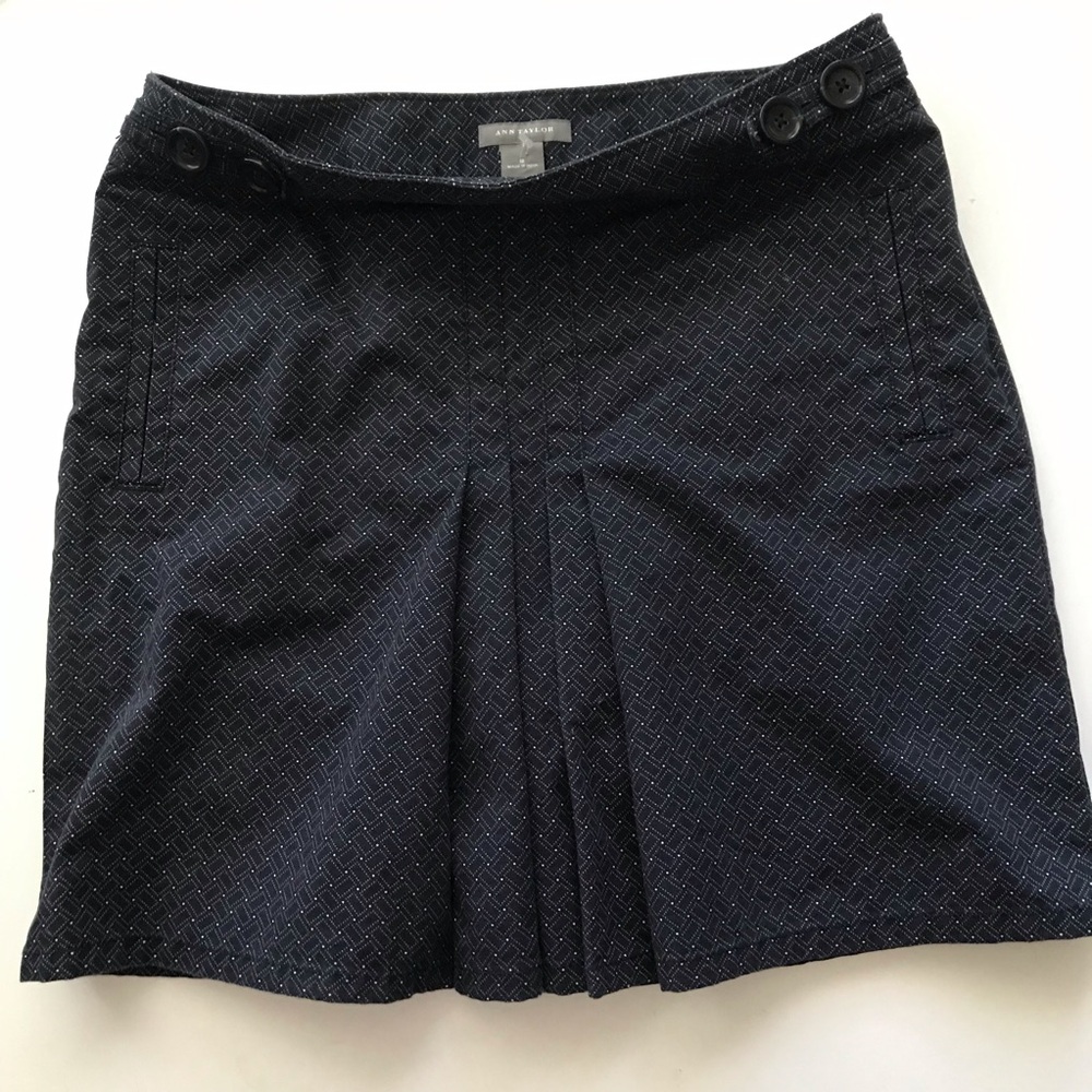 Ann Taylor Navy Geometric Pleated Skirt